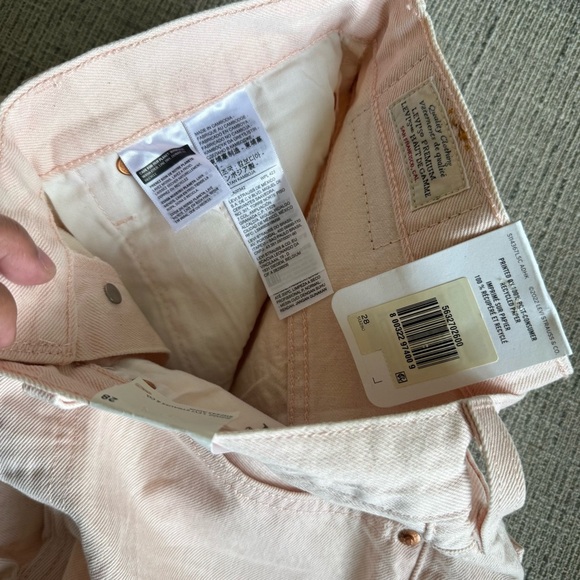 Levi's Pink Jean Shorts High-Waisted Cuffed Hem in Peach - Picture 7 of 10